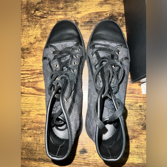 Gucci Sneakers (High-top) - Picture 7 of 11